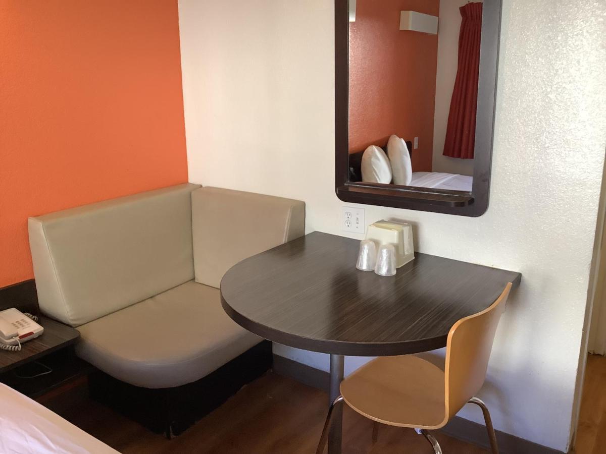 Carlsbad Village Inn Extérieur photo