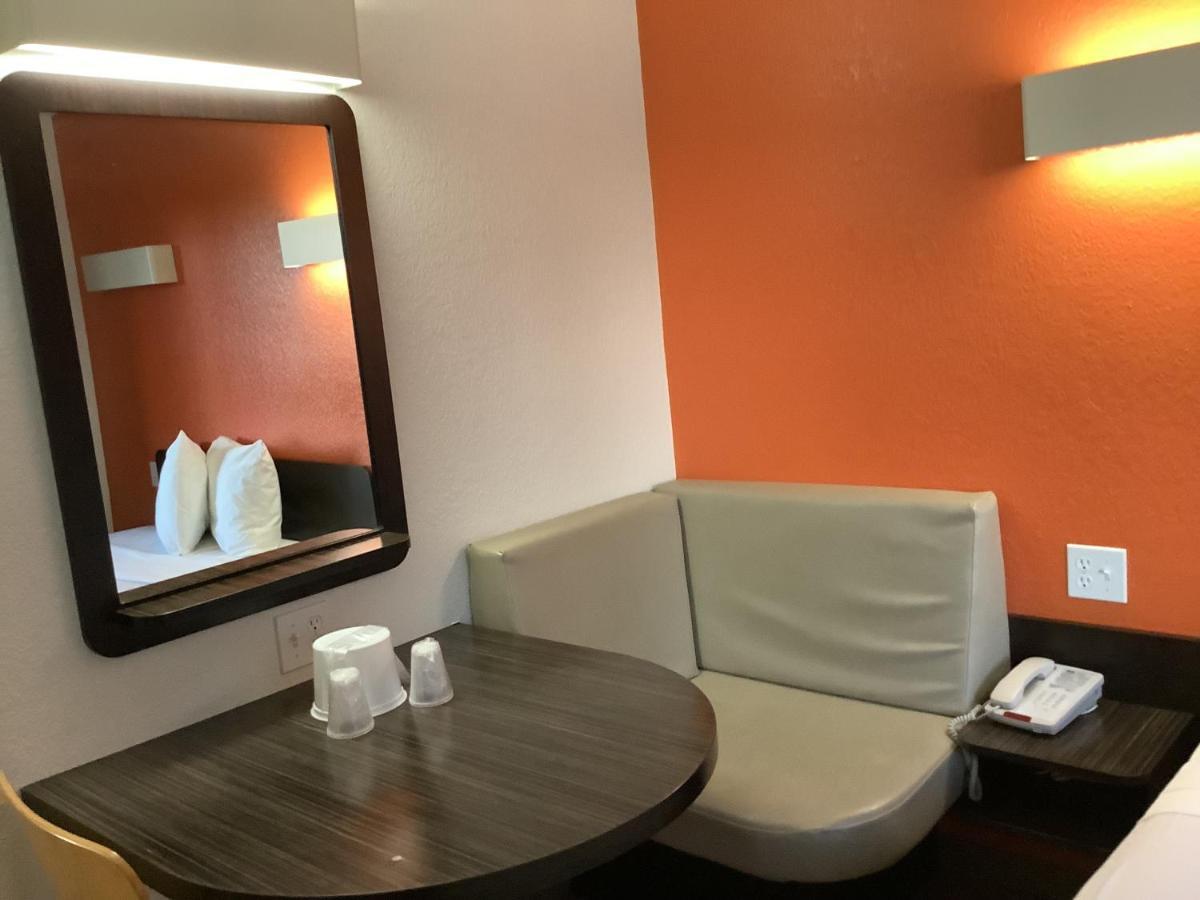 Carlsbad Village Inn Extérieur photo