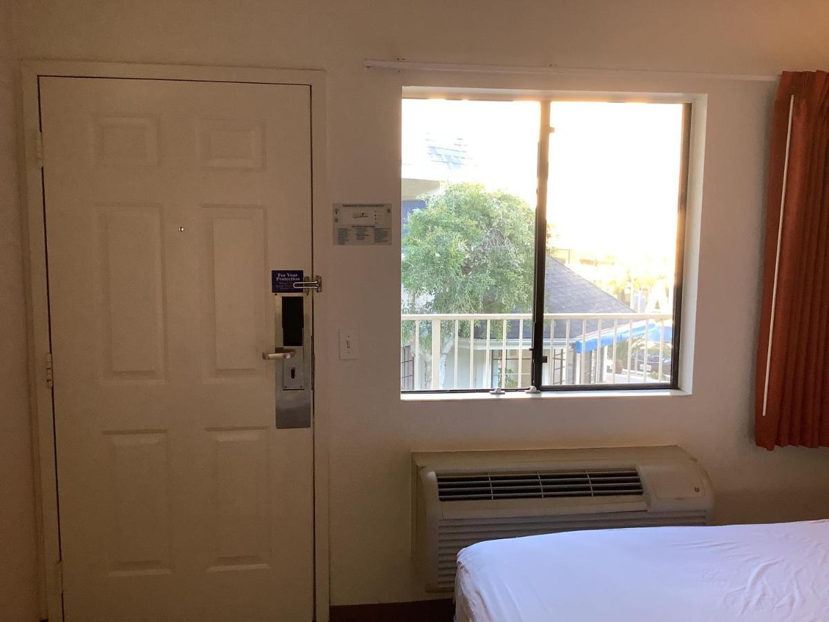 Carlsbad Village Inn Extérieur photo